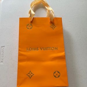 Louis Vuitton medium shopping bag